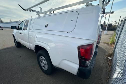 2022 Toyota Tacoma SR