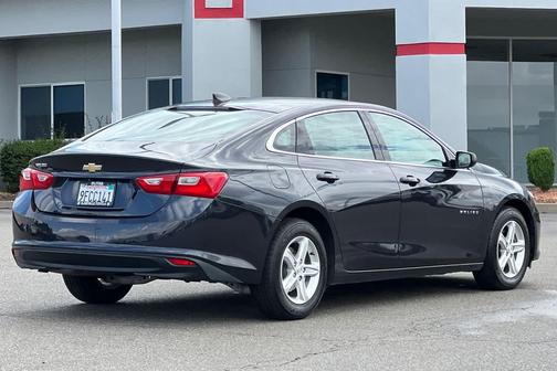 Dark Ash Metallic 2023 Chevrolet Malibu 1LS