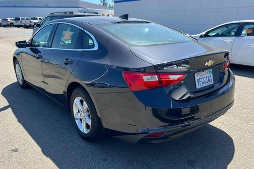 Dark Ash Metallic 2023 Chevrolet Malibu 1LS