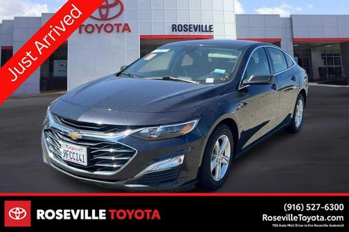 Dark Ash Metallic 2023 Chevrolet Malibu 1LS