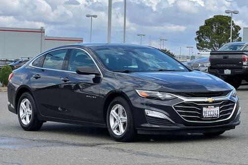Dark Ash Metallic 2023 Chevrolet Malibu 1LS