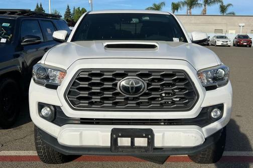 Super White 2020 Toyota Tacoma TRD Sport