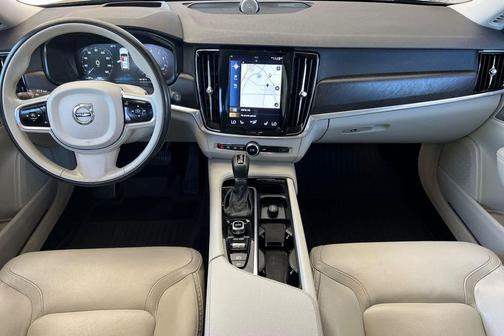 2017 Volvo V90 Cross Country T6