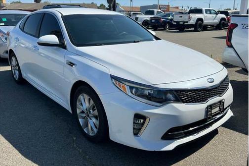 2018 Kia Optima S