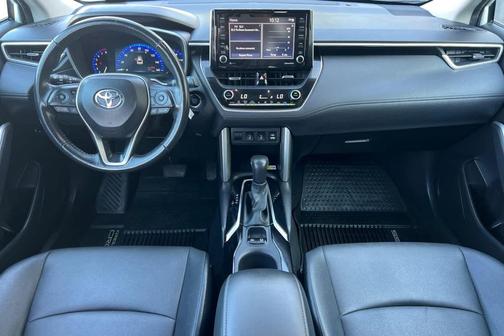 2022 Toyota Corolla Cross XLE