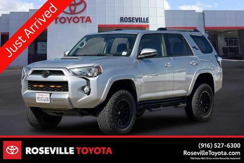 Classic Silver Metallic 2017 Toyota 4Runner TRD Off Road Premium