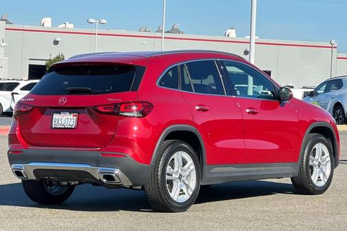 2021 Mercedes-Benz GLA 250 Base 4MATIC