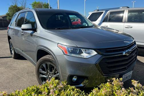 Satin Steel Metallic 2020 Chevrolet Traverse RS