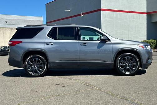 Satin Steel Metallic 2020 Chevrolet Traverse RS