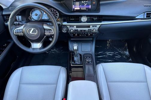 2018 Lexus ES 350 Base