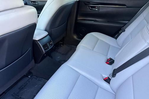 2018 Lexus ES 350 Base