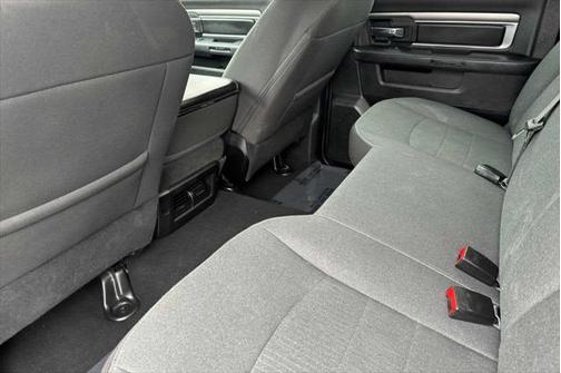 2024 RAM 1500 Classic Warlock Crew Cab 4x2 5'7' Box