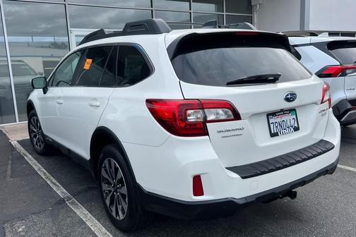 Crystal White Pearl 2016 Subaru Outback 2.5i Limited