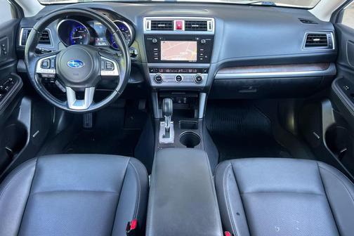 Crystal White Pearl 2016 Subaru Outback 2.5i Limited