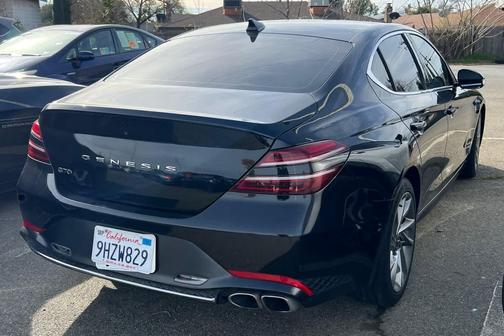 2022 Genesis G70 2.0T RWD