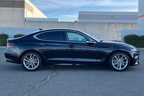 2022 Genesis G70 2.0T RWD