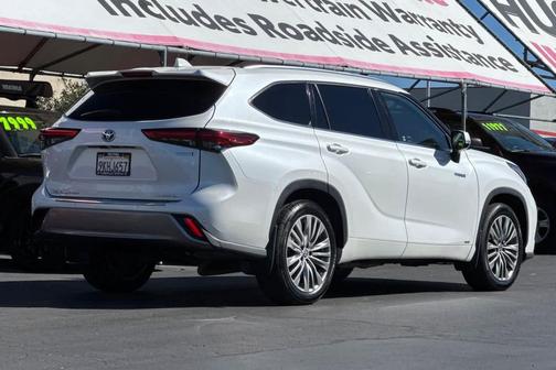 2021 Toyota Highlander Hybrid Platinum