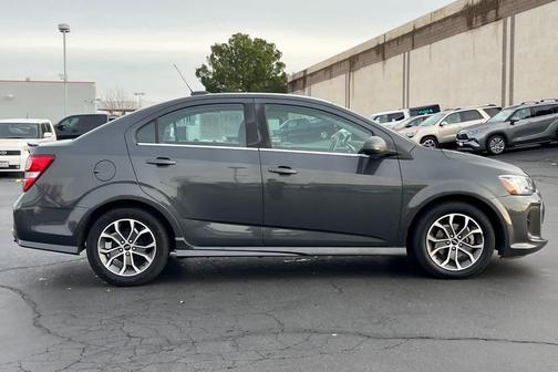 2020 Chevrolet Sonic FWD Sedan LT