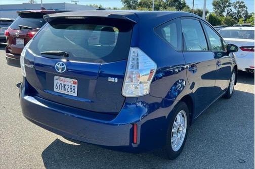 2013 Toyota Prius v Two