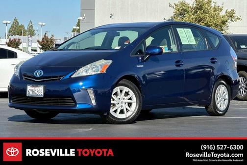 2013 Toyota Prius v Two