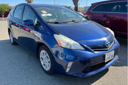 2013 Toyota Prius v Two