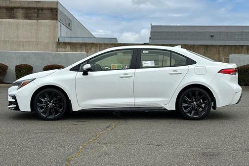 Ice Cap 2026 Toyota Corolla SE