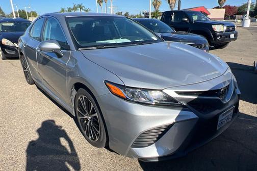 Celestial Silver Metallic 2020 Toyota Camry SE
