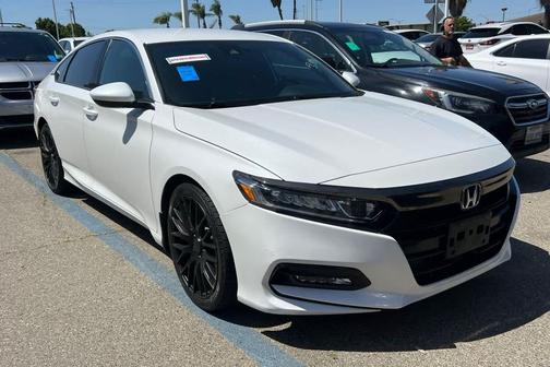 Platinum White Pearl 2019 Honda Accord Sport