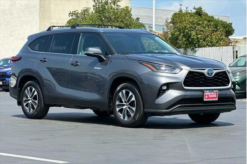 2021 Toyota Highlander Hybrid XLE