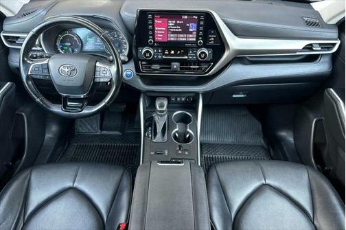 2021 Toyota Highlander Hybrid XLE