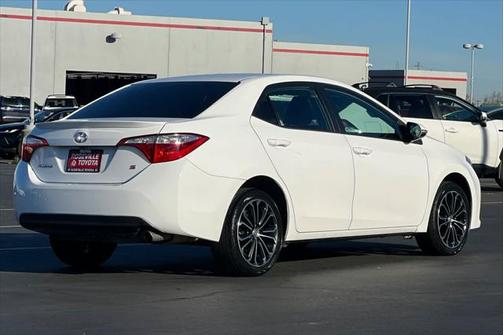 2015 Toyota Corolla S Plus