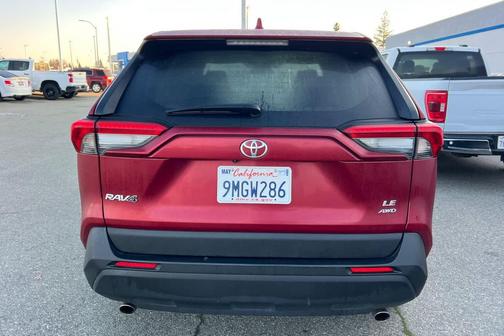 2024 Toyota RAV4 LE