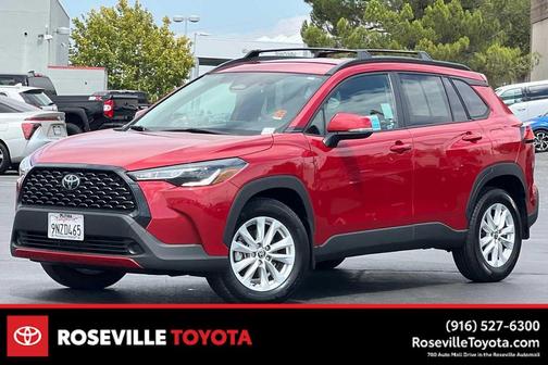 2024 Toyota Corolla Cross LE