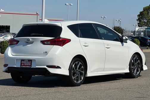 Blizzard Pearl 2016 Scion iM 5dr HB CVT