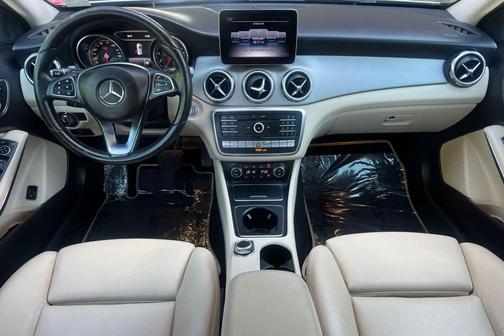 Cirrus White 2018 Mercedes-Benz GLA 250 4MATIC