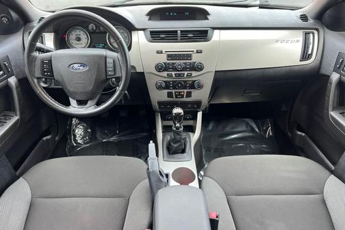 2009 Ford Focus SES