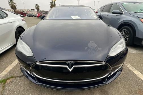 2014 Tesla Model S 4dr Sdn