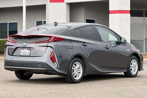 Magnetic Gray Metallic 2017 Toyota Prius Prime Plus