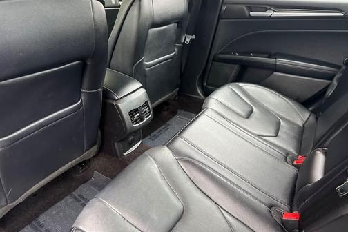 Oxford White 2017 Ford Fusion Titanium