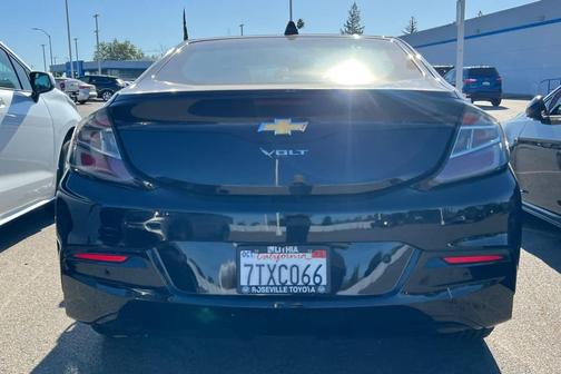 Mosaic Black Metallic 2017 Chevrolet Volt Premier