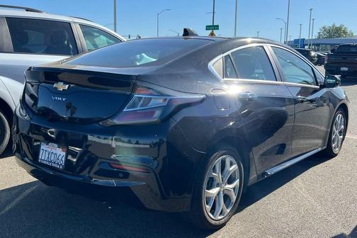 Mosaic Black Metallic 2017 Chevrolet Volt Premier