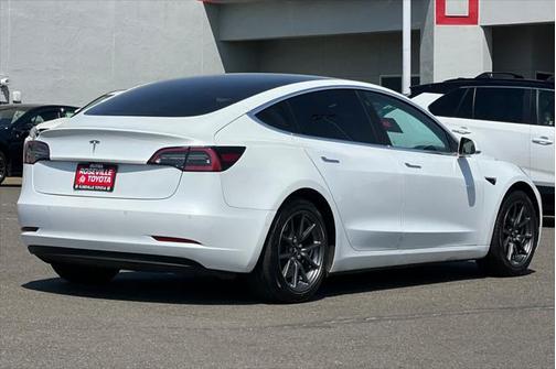 2020 Tesla Model 3 Standard Range