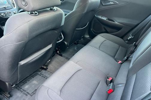 Nightfall Gray Metallic 2018 Chevrolet Malibu LT