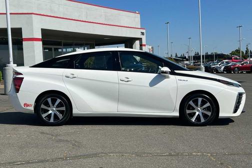 2018 Toyota Mirai Base