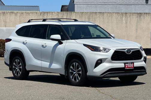 Wind Chill Pearl 2022 Toyota Highlander XLE