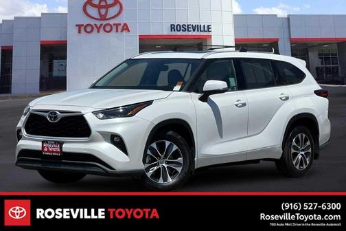 Wind Chill Pearl 2022 Toyota Highlander XLE