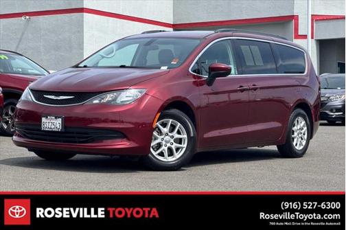 2020 Chrysler Voyager LX
