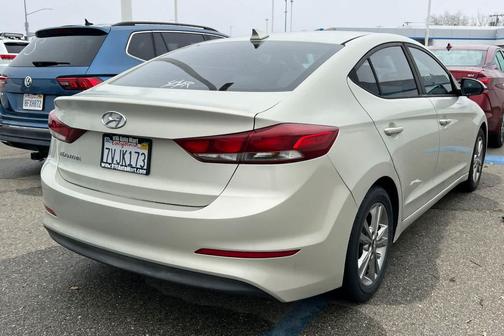 2017 Hyundai ELANTRA Value Edition