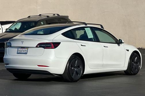2022 Tesla Model 3 Standard Range