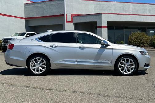 Silver Ice Metallic 2018 Chevrolet Impala 2LZ